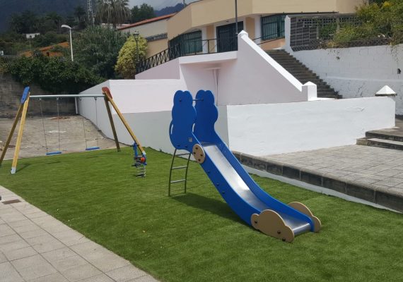 Renuevan por completo la Casa de la Cultura de Velhoco y su entorno.